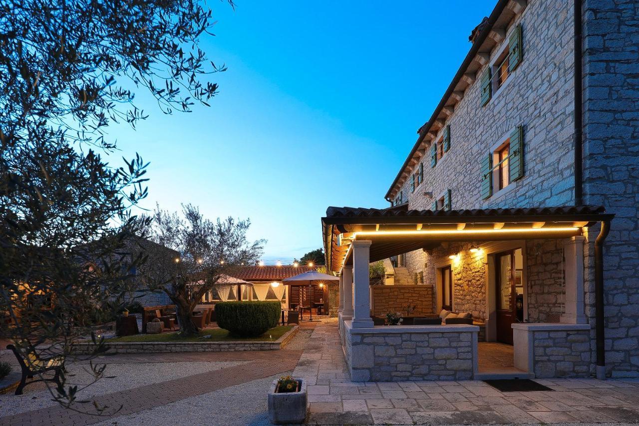 B & B Casa Rustica Dva Baladura Rooms Kanfanar Exteriör bild