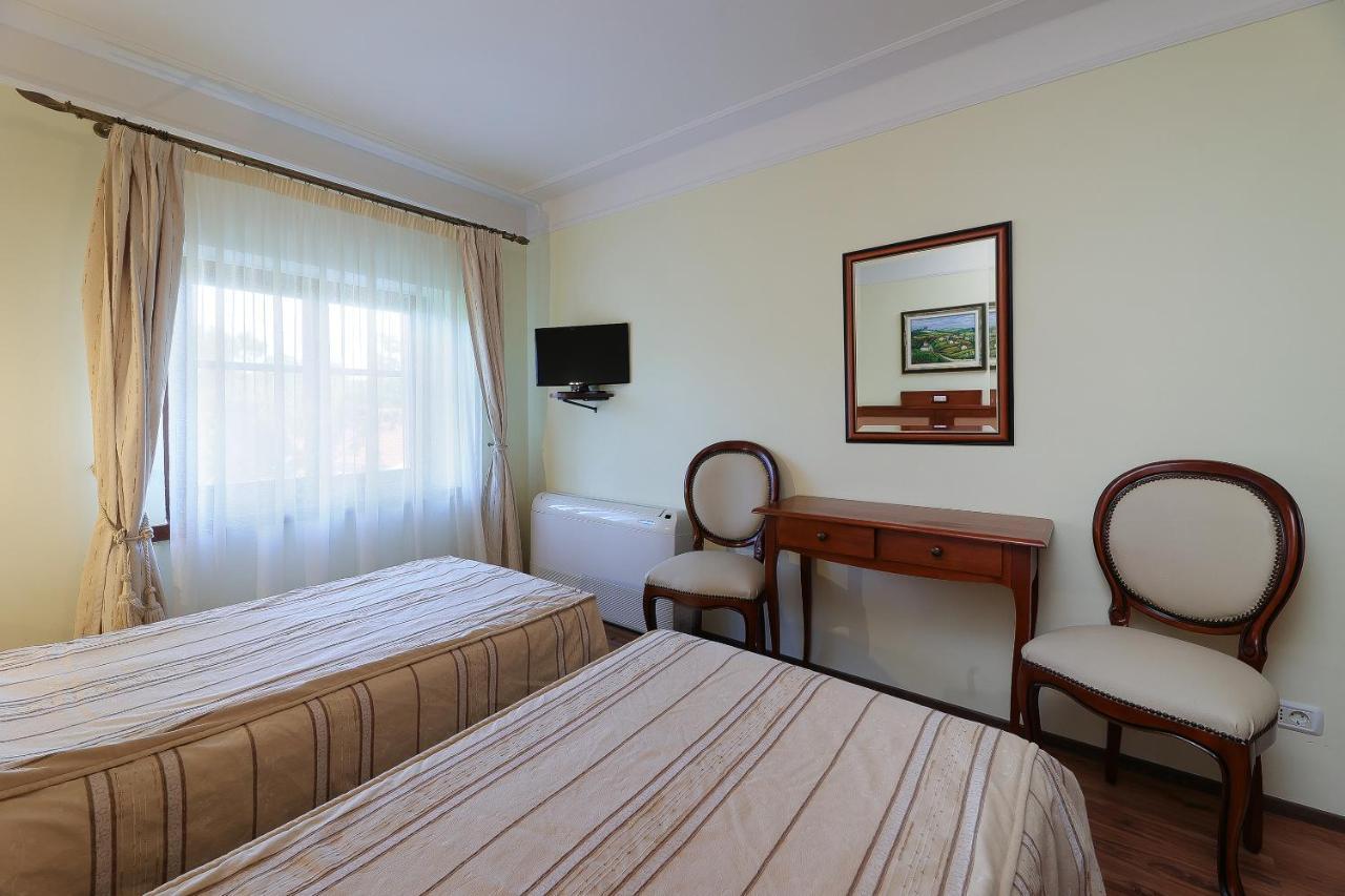 B & B Casa Rustica Dva Baladura Rooms Kanfanar Exteriör bild