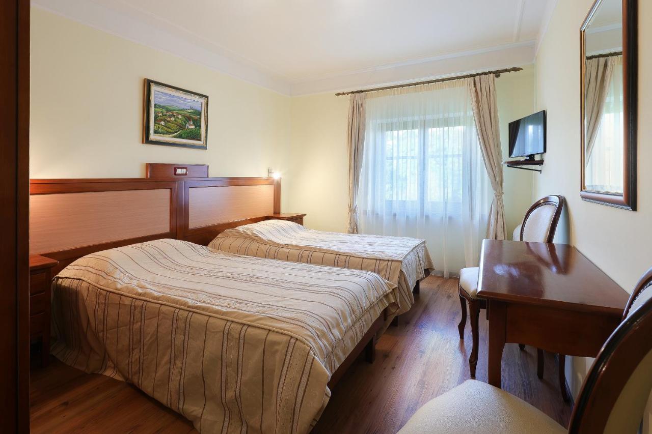 B & B Casa Rustica Dva Baladura Rooms Kanfanar Exteriör bild